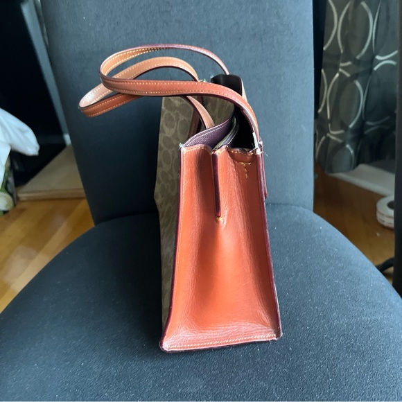 COACH Charlie Tan/ Brown Signature Canvas Tote - Picture 6 of 9